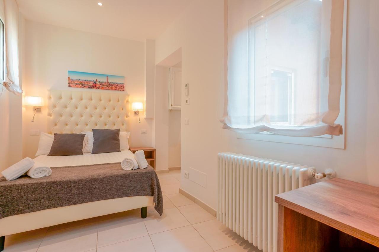 Attico Di Via D'Azeglio Bed & Breakfast Bologna Eksteriør bilde