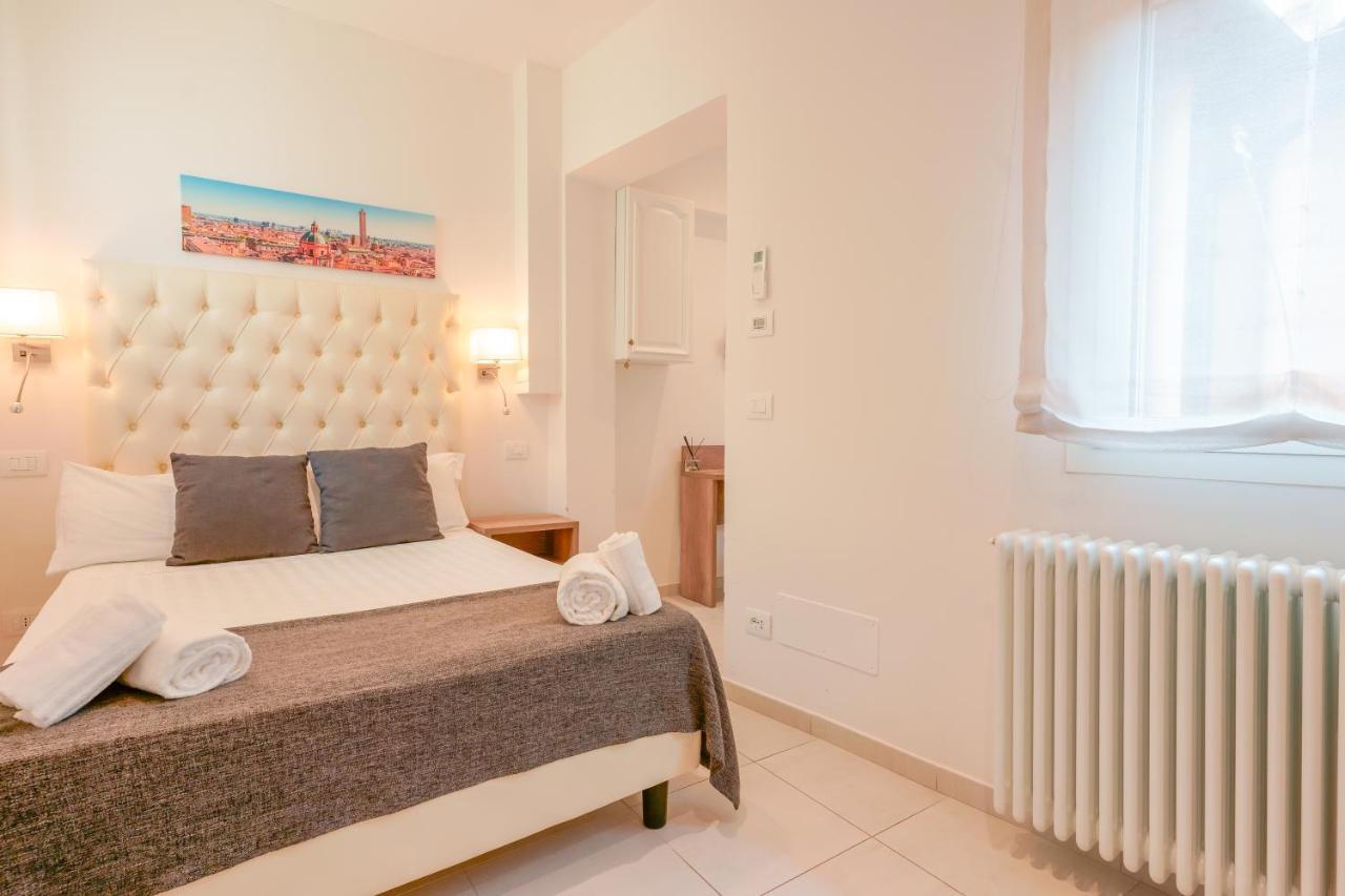 Attico Di Via D'Azeglio Bed & Breakfast Bologna Eksteriør bilde