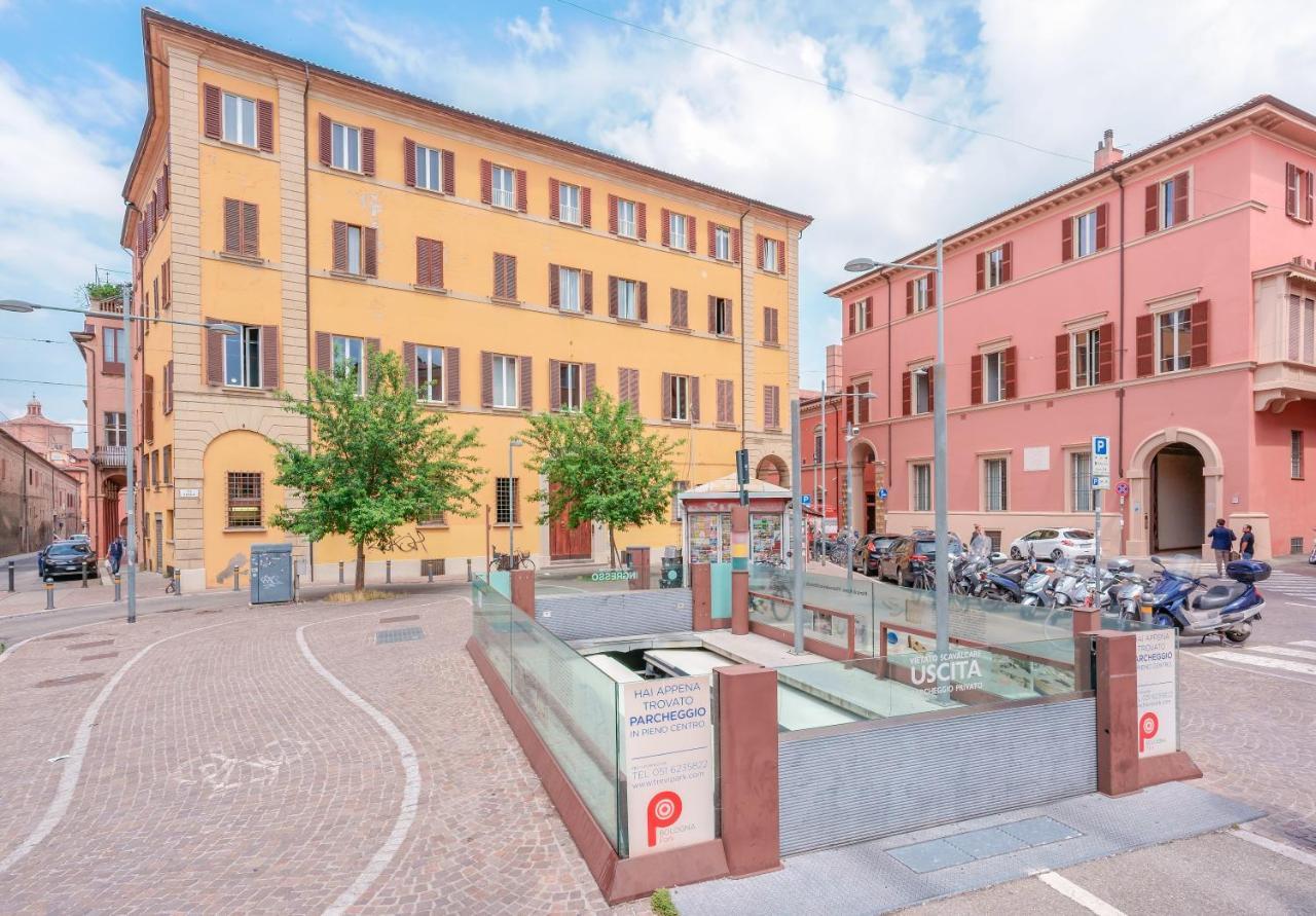 Attico Di Via D'Azeglio Bed & Breakfast Bologna Eksteriør bilde