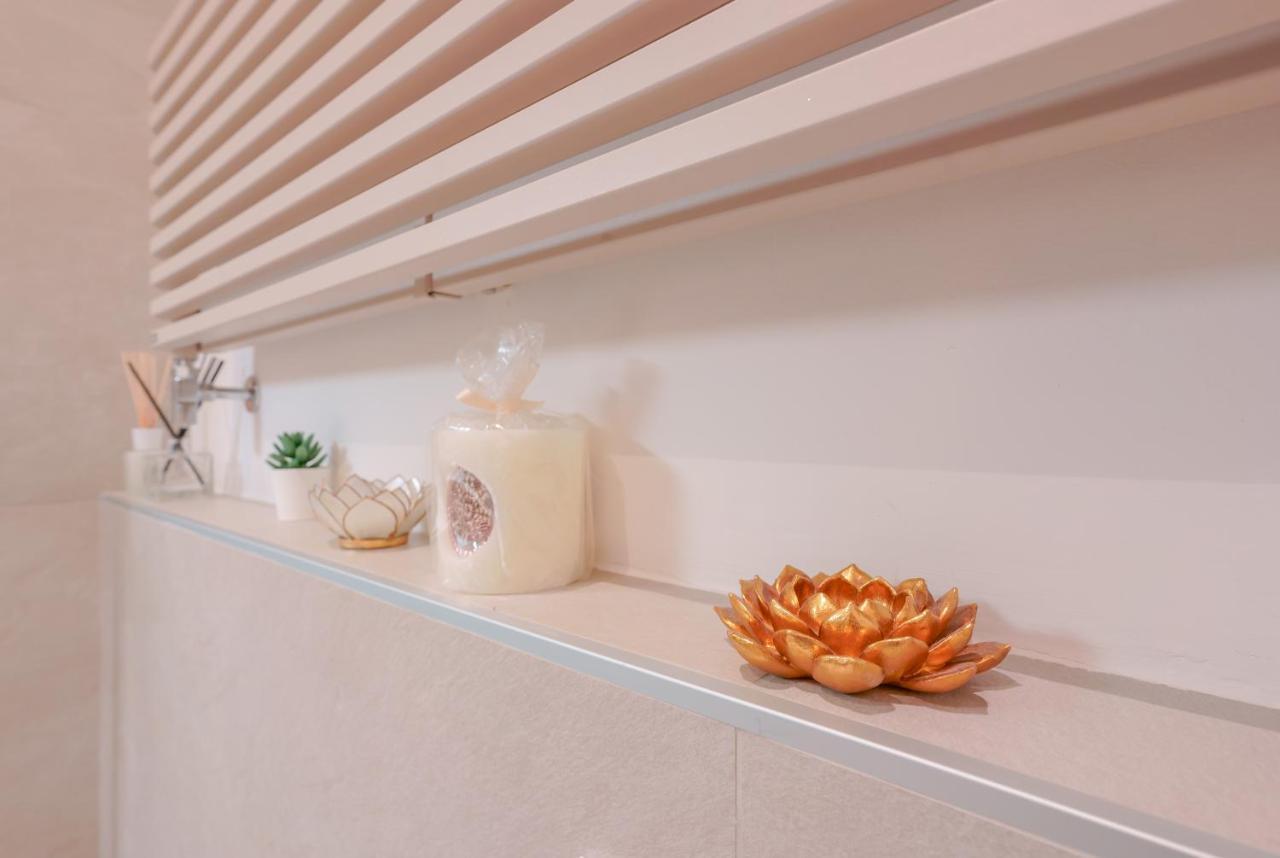 Attico Di Via D'Azeglio Bed & Breakfast Bologna Eksteriør bilde